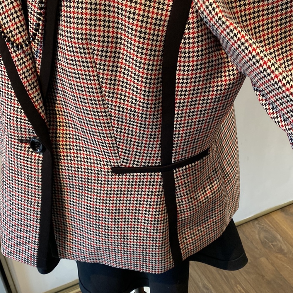 🌟 Beautiful Houndstooth Blazer - Picture 4 of 14
